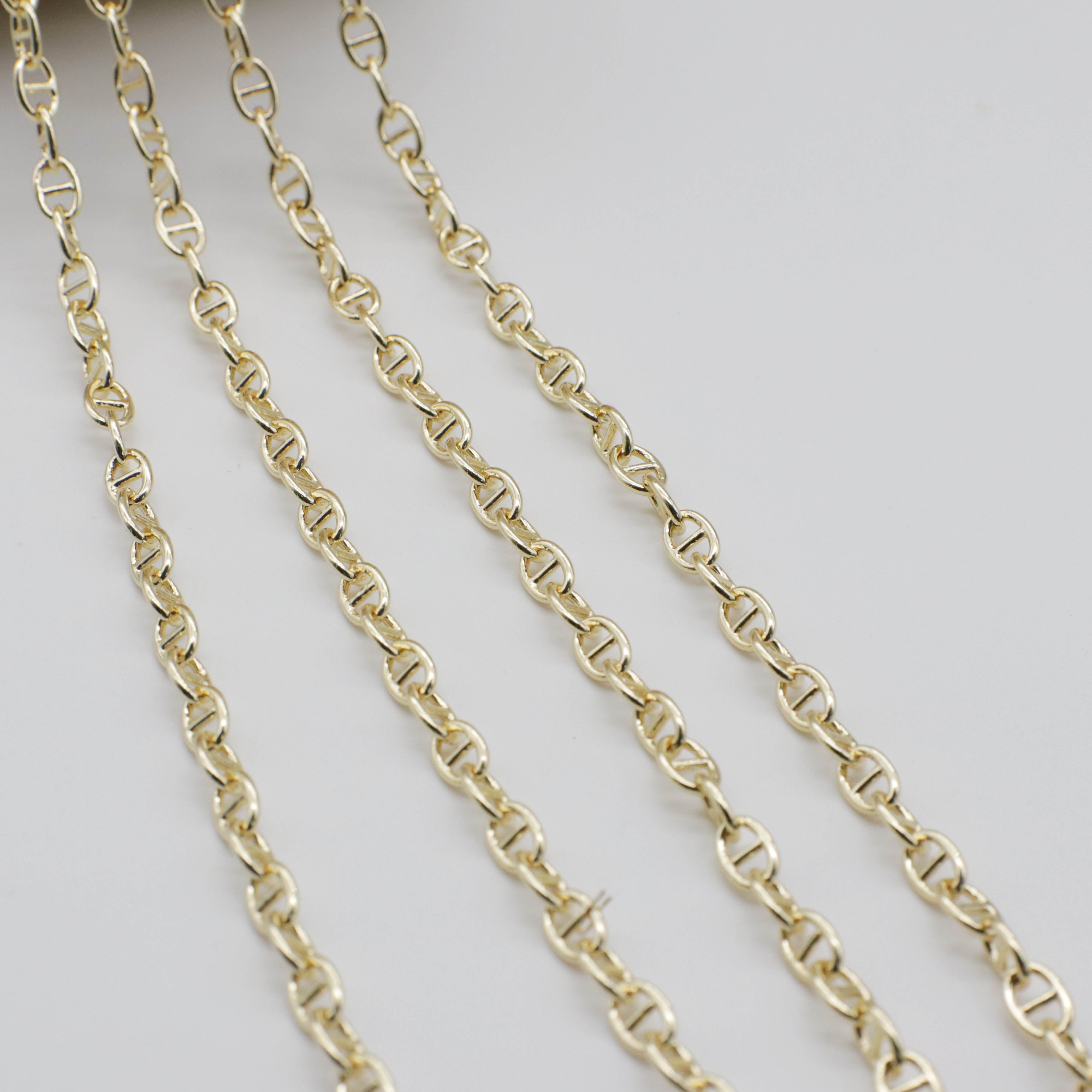 Corrente de fivela de bronze de 6x9MM banhado a ouro de fio de espessura de 1,3 mm para design de joias
