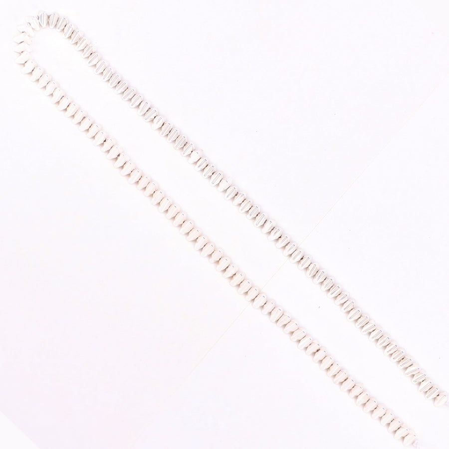 6 mm dreieckige Hämatitperlen für Schmuckdesign, Preis für 5 Stränge
